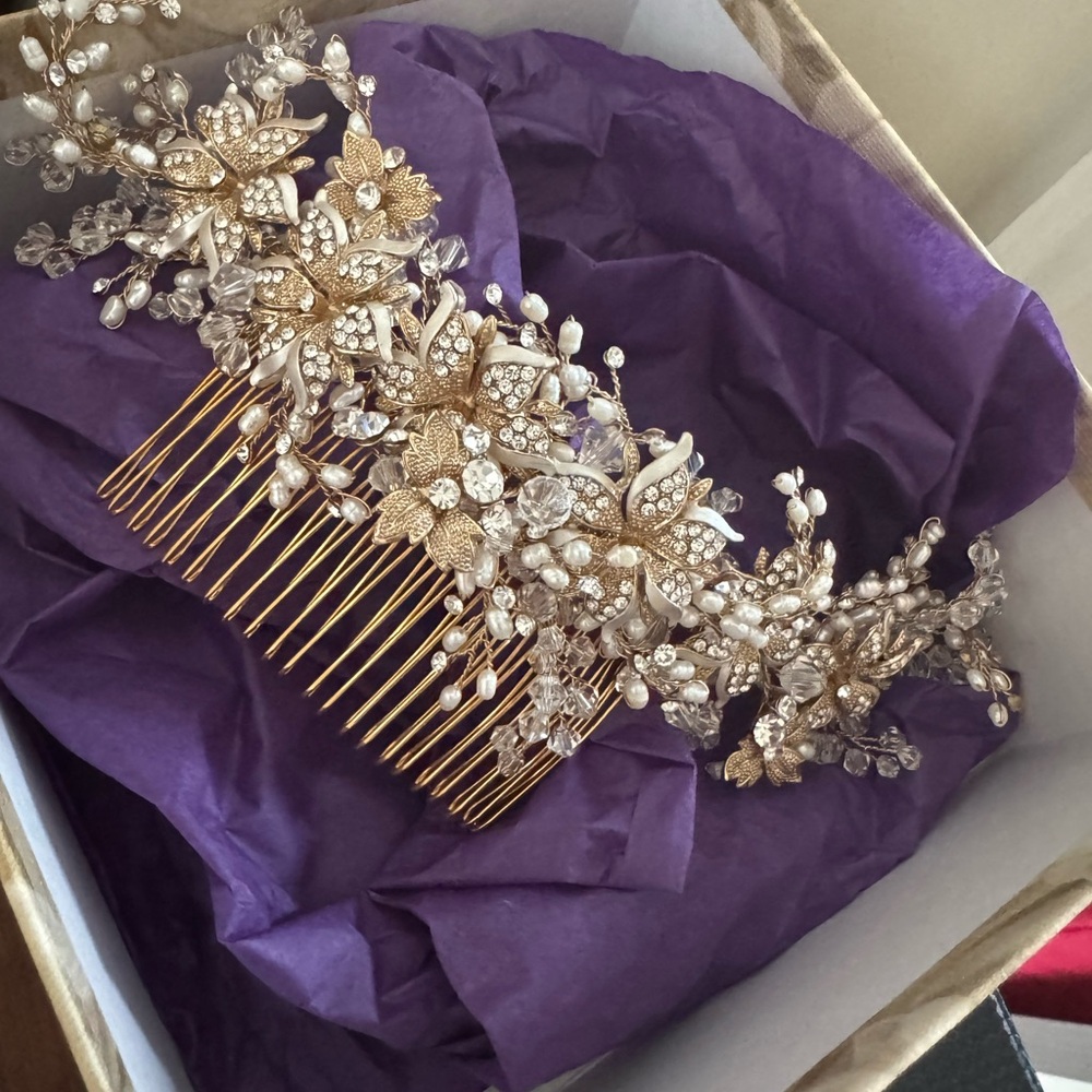 Gold and Silver Crystal Floral Hair Comb